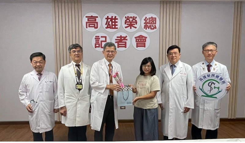 2026/05/08足月男嬰出生八天突發心衰竭肺出血 高榮團隊「床邊巧手結紮」成功搶救生命