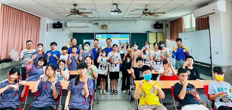2026/06/11海洋繪本遇上雷雕科技！前鎮國小世界海洋日跨校交流，培育守護海洋小尖兵